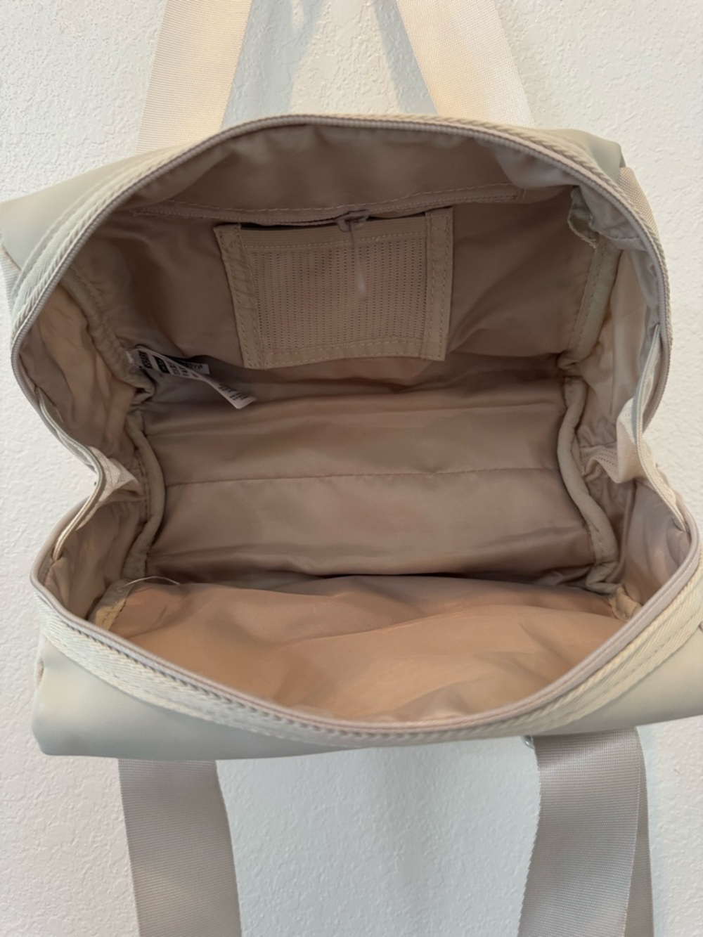Gymshark Cream Mini Holdall - Picture 6 of 8